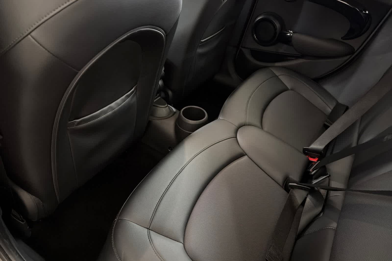 Thumbnail: 2016 MINI Cooper Hardtop - 4