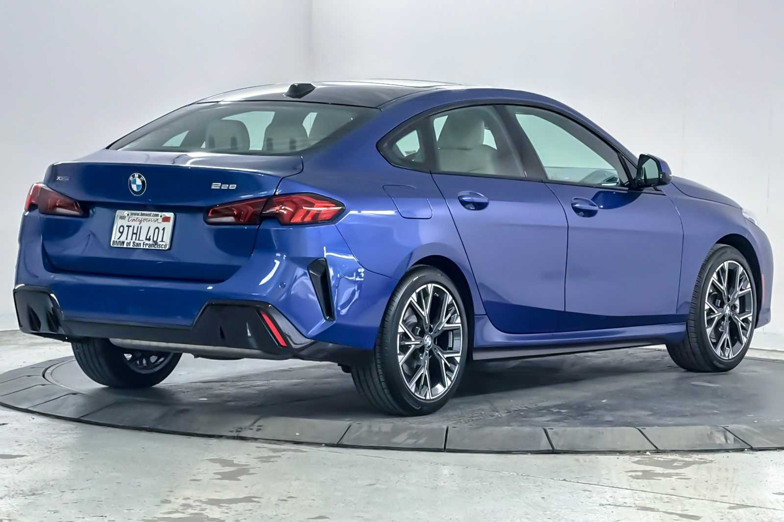 Thumbnail: 2025 BMW 2 Series - 2