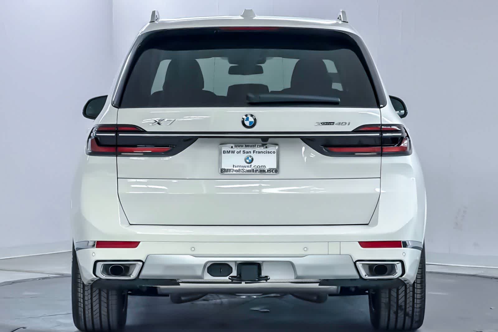 Thumbnail: 2027 BMW X7 - 7