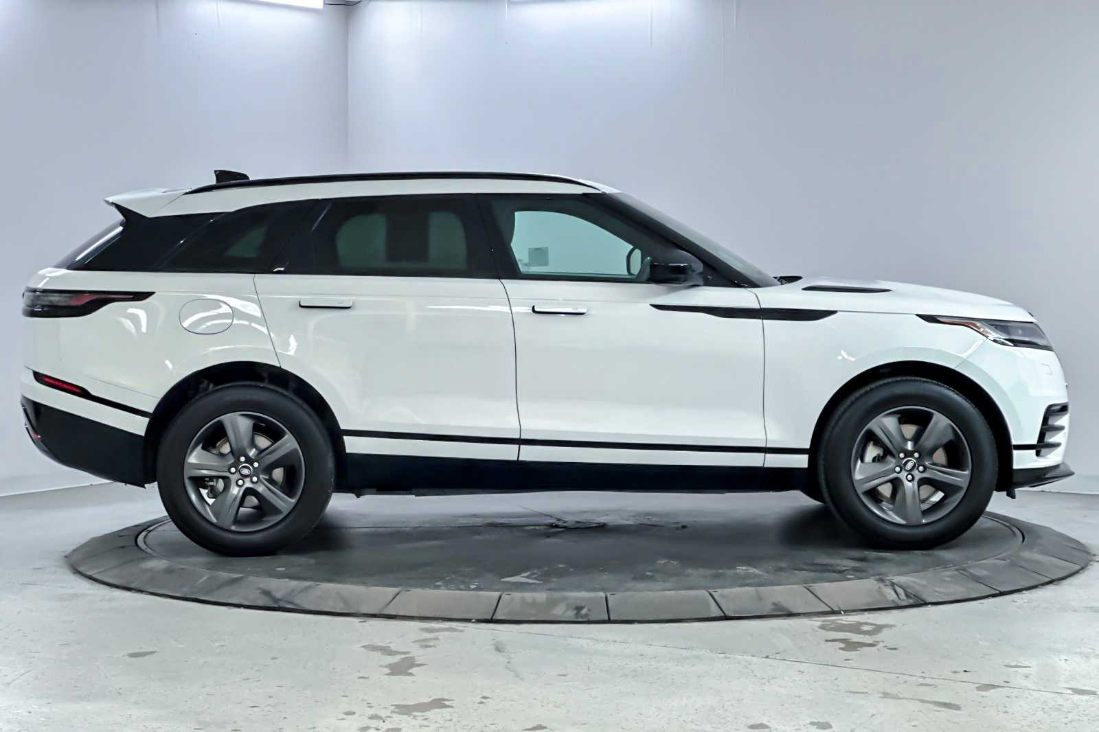 Thumbnail: 2025 Land Rover Range Rover Velar - 8