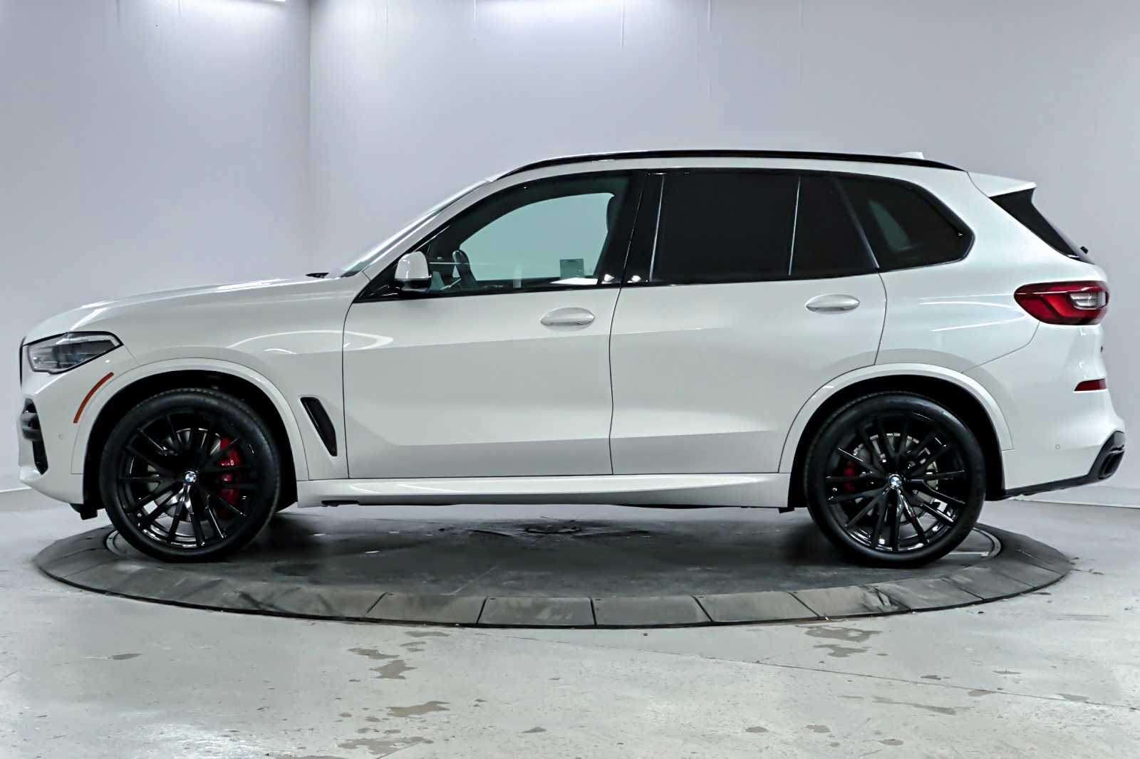 Thumbnail: 2022 BMW X5 - 5