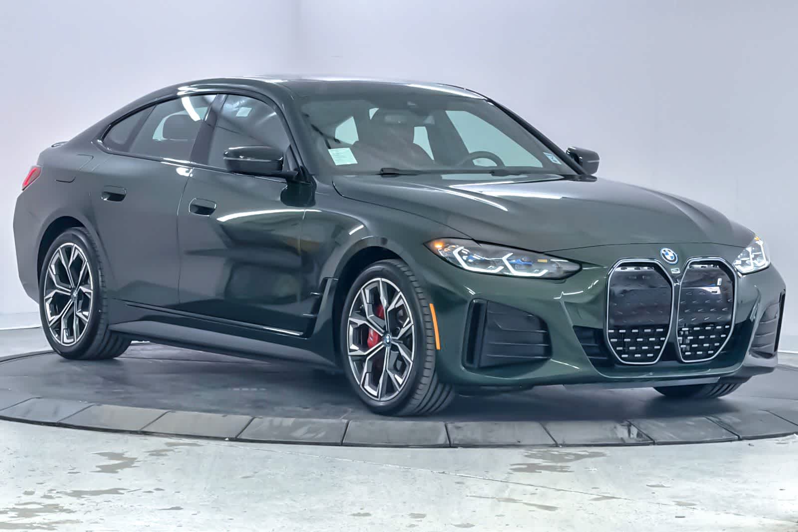 Thumbnail: 2023 BMW i4 - 9