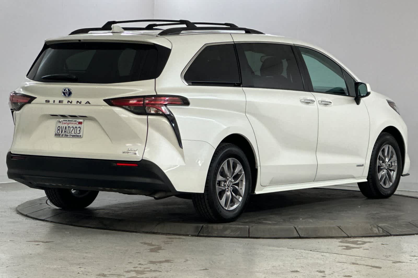 Thumbnail: 2021 Toyota Sienna - 2