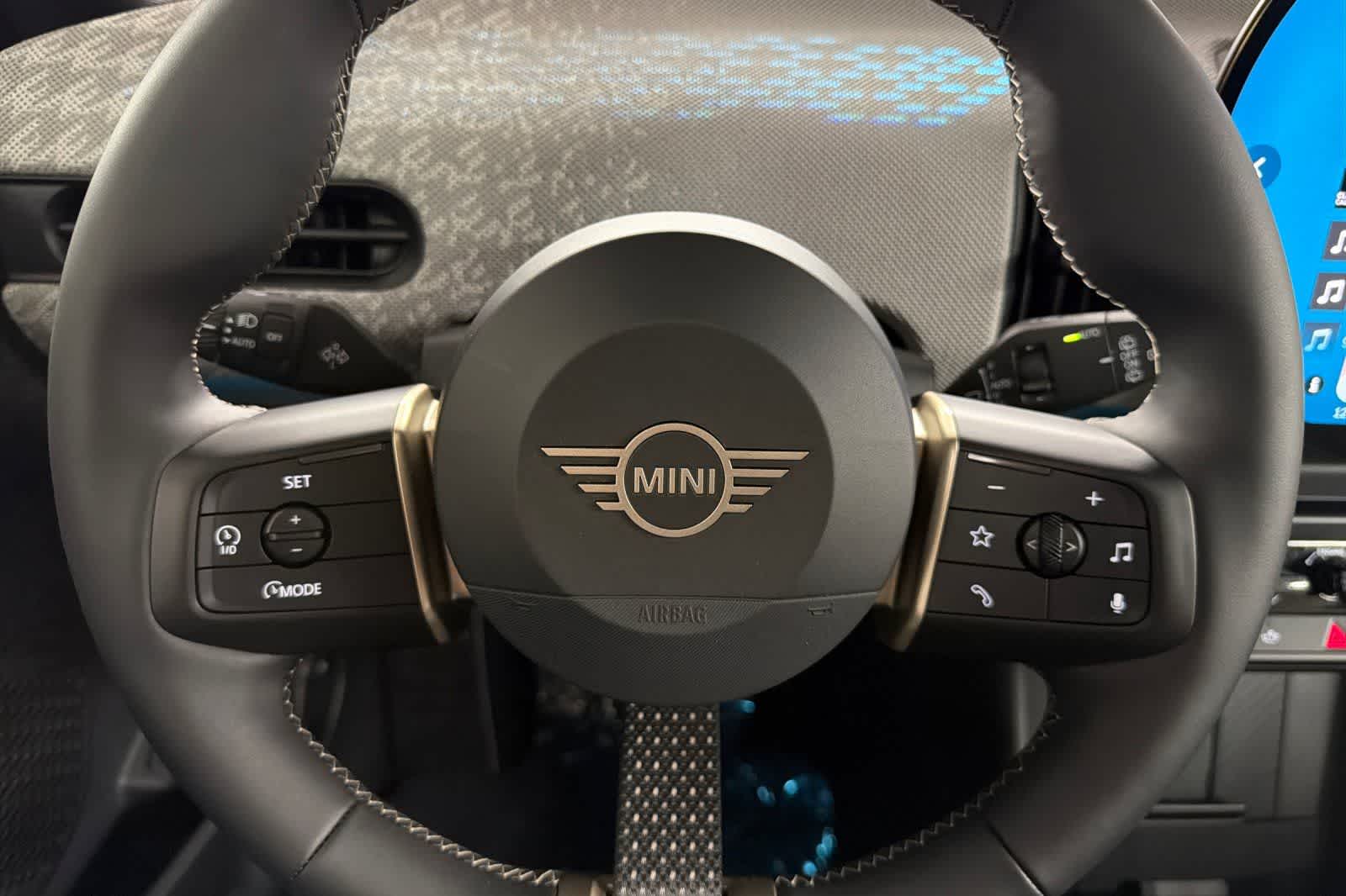 Thumbnail: 2025 MINI Cooper Hardtop - 23