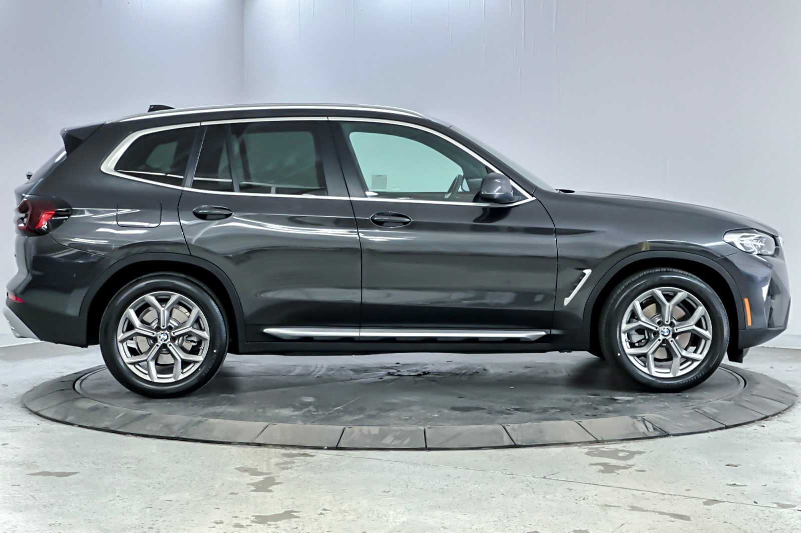 Thumbnail: 2023 BMW X3 - 8