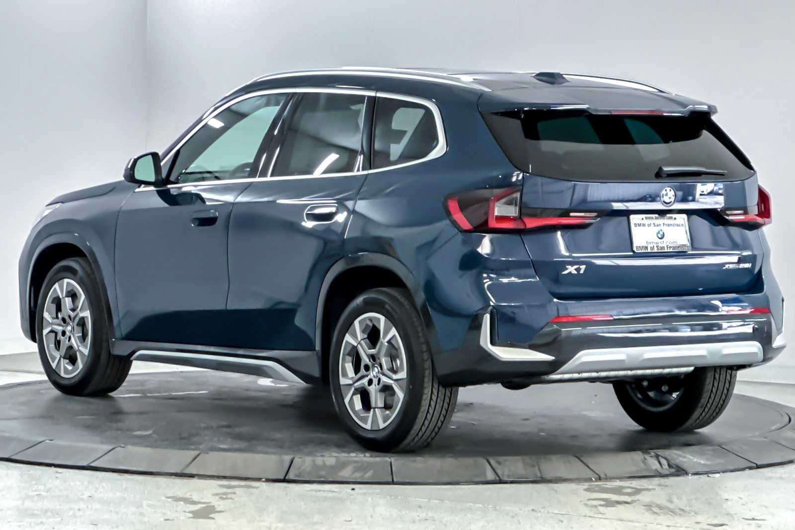 Thumbnail: 2026 BMW X1 - 6