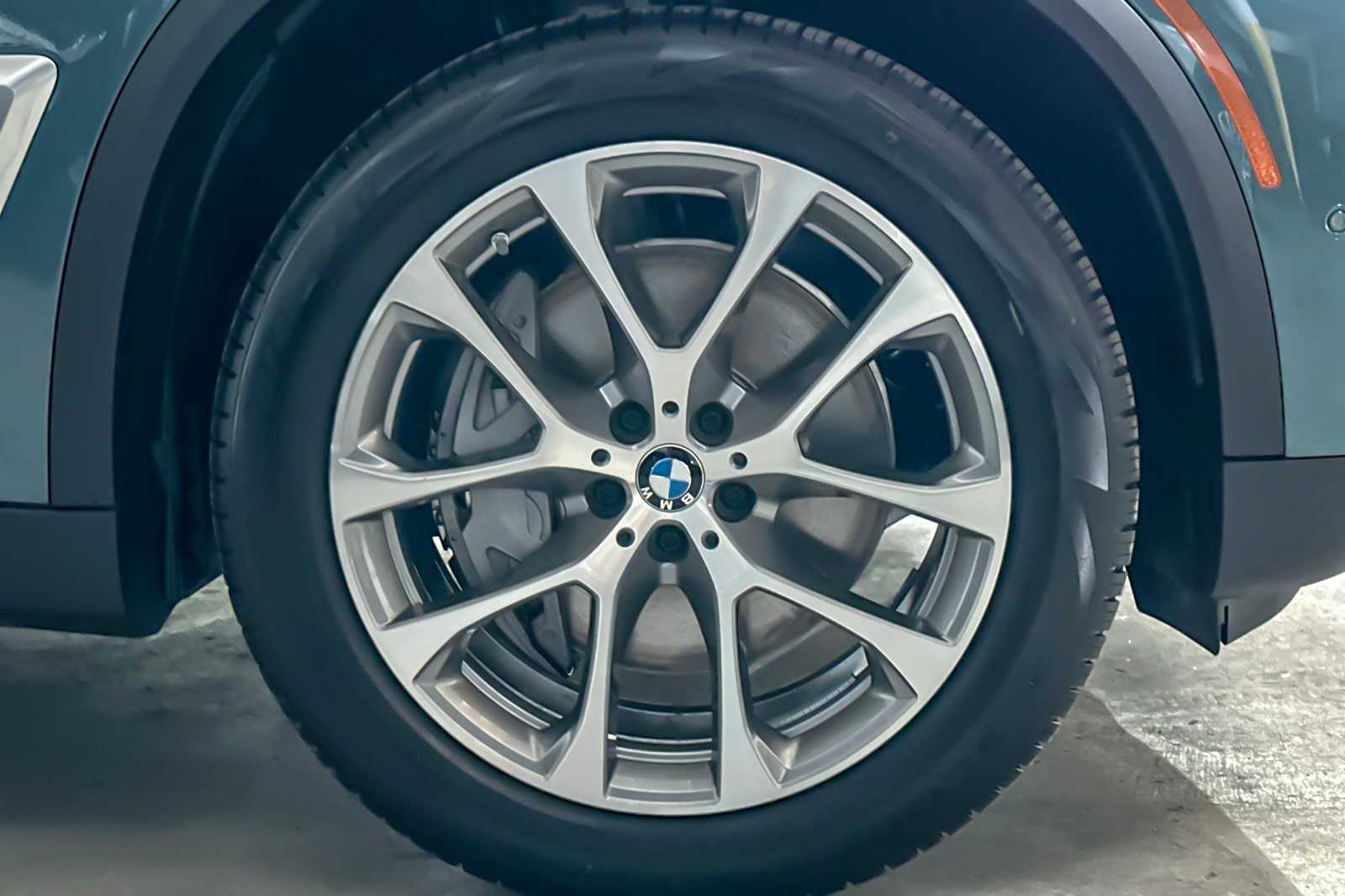 Thumbnail: 2026 BMW X5 - 25