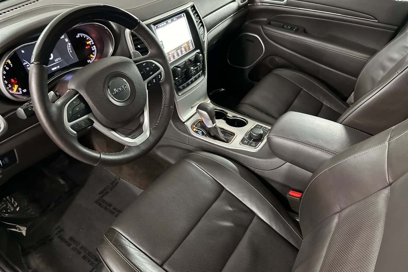 Thumbnail: 2018 Jeep Grand Cherokee - 11