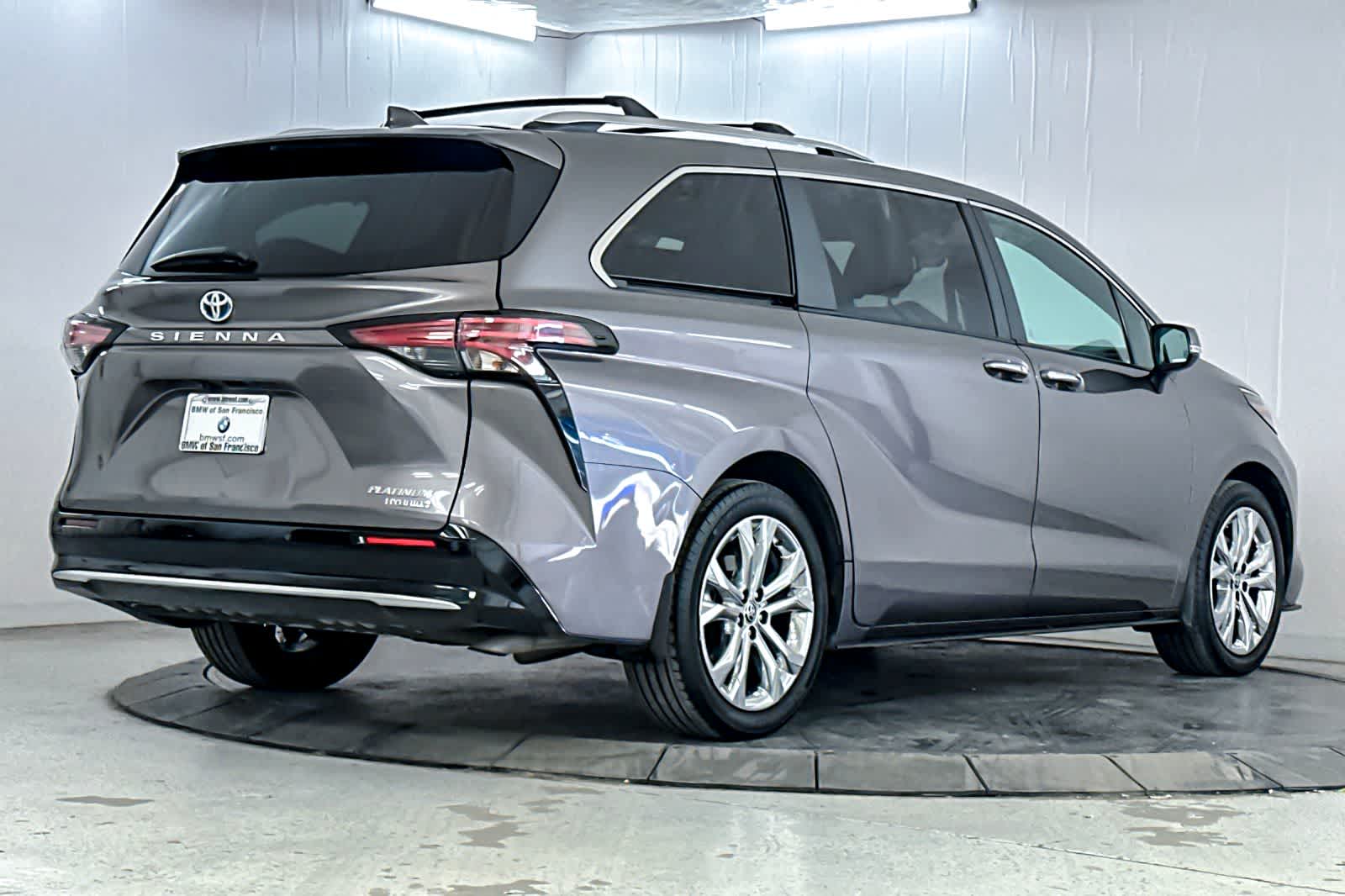 Thumbnail: 2024 Toyota Sienna - 2