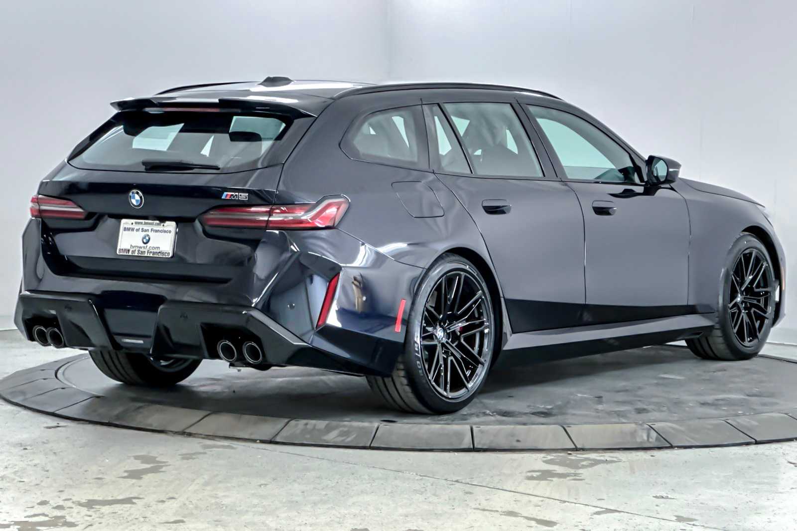 Thumbnail: 2026 BMW M5 - 2