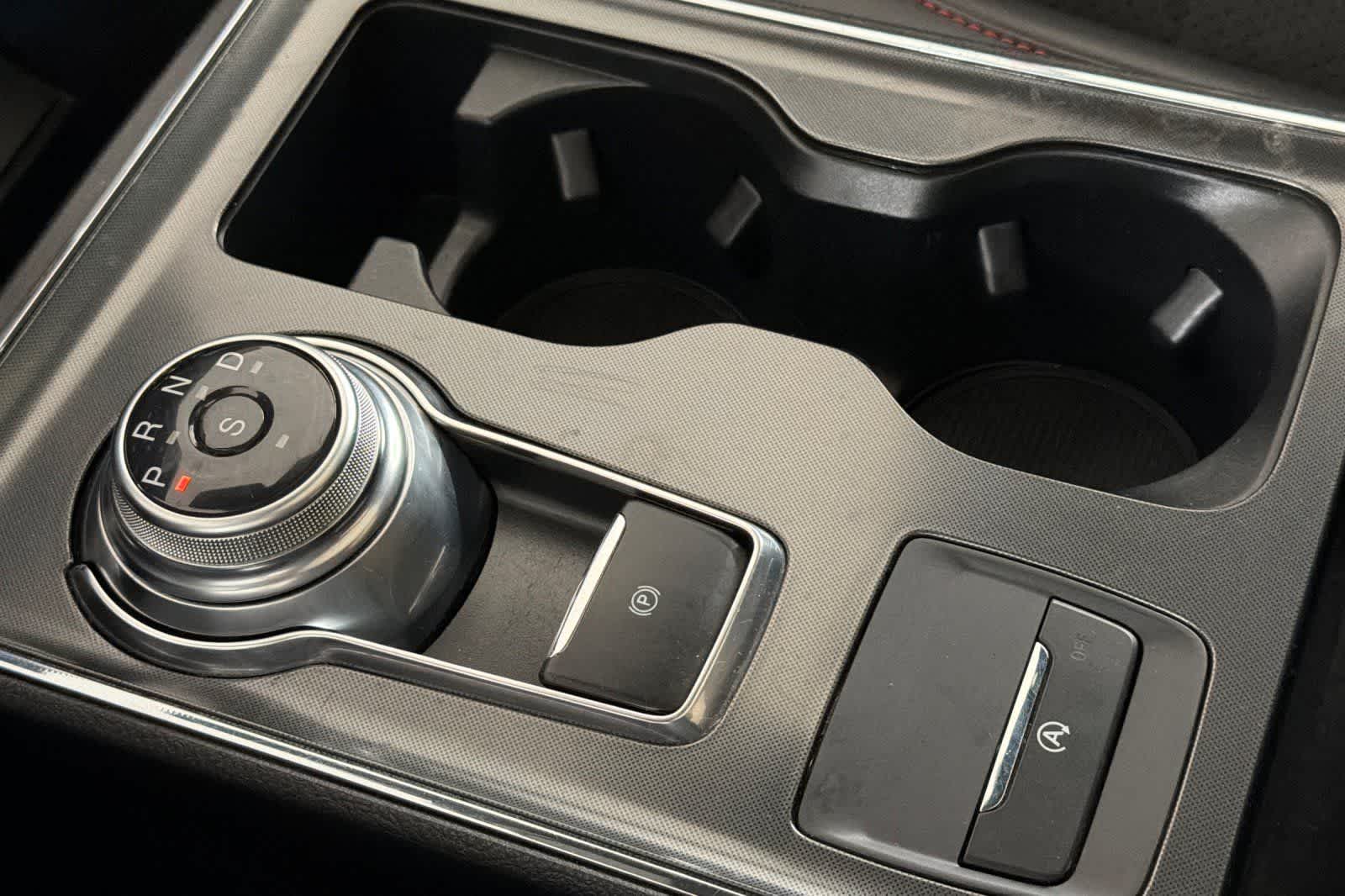 Thumbnail: 2022 Ford Edge - 21