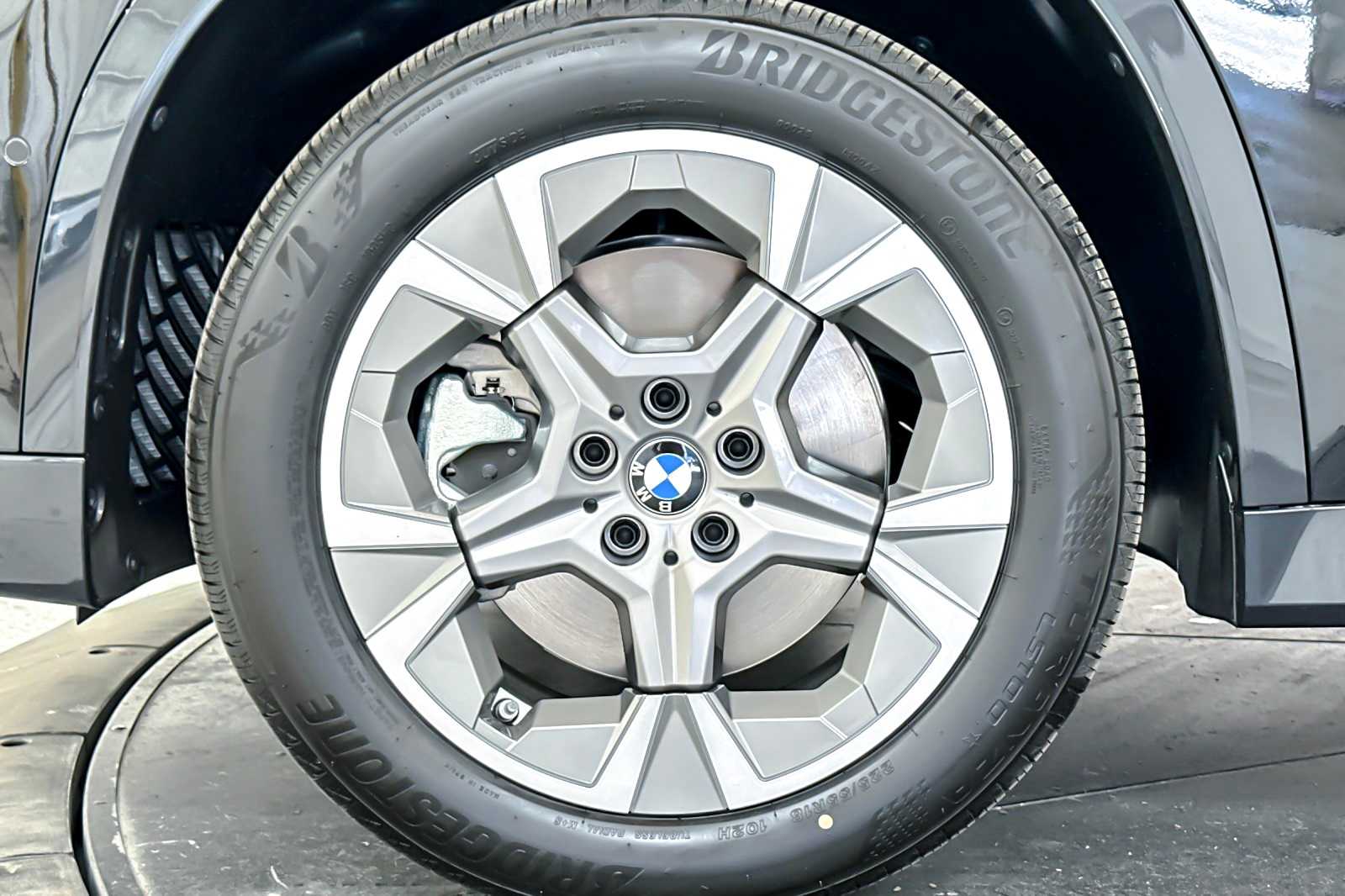 Thumbnail: 2025 BMW X1 - 25