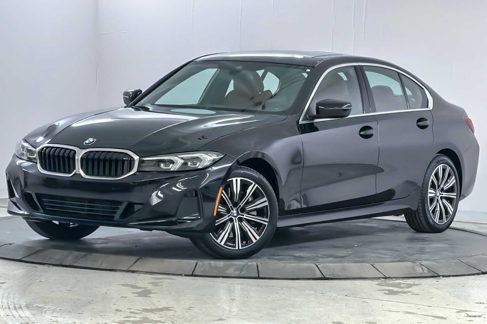 Thumbnail: 2026 BMW 3 Series - 1