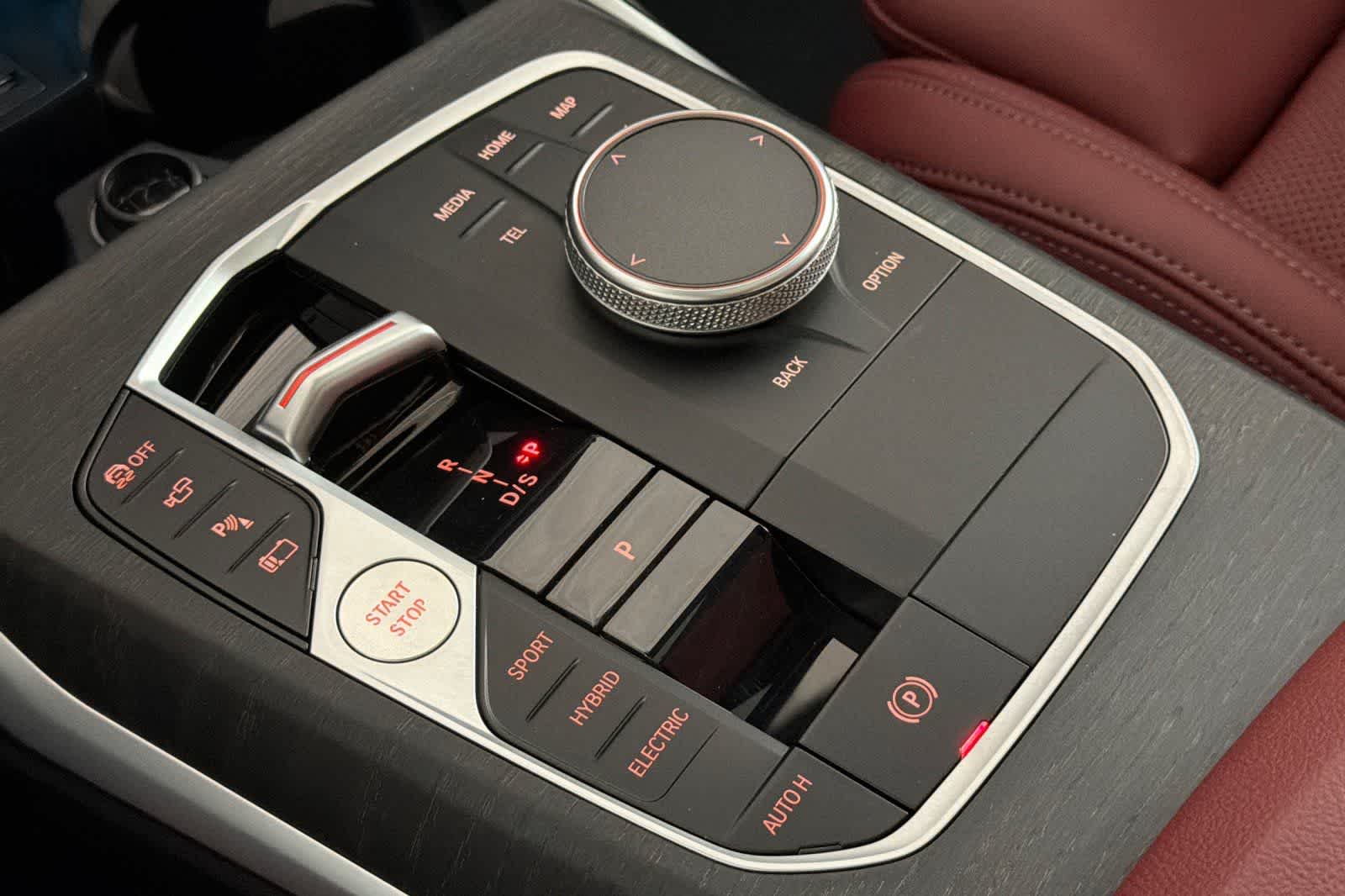 Thumbnail: 2023 BMW 3 Series - 21