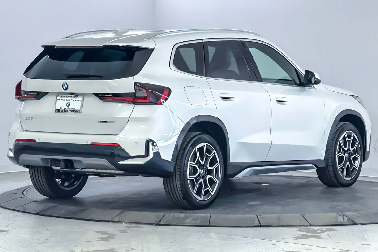 Thumbnail: 2026 BMW X1 - 2