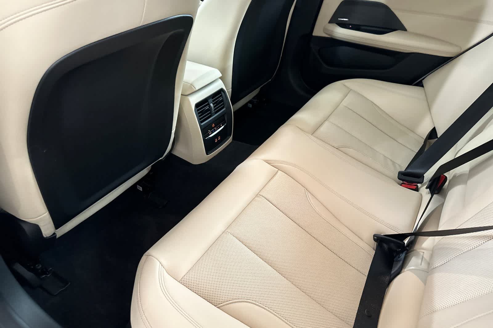 Thumbnail: 2025 BMW i4 - 4