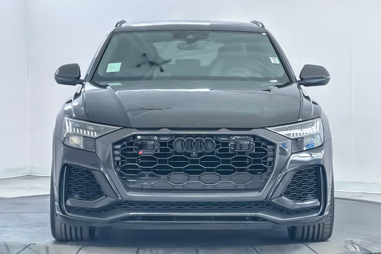 Thumbnail: 2022 Audi RS Q8 - 10