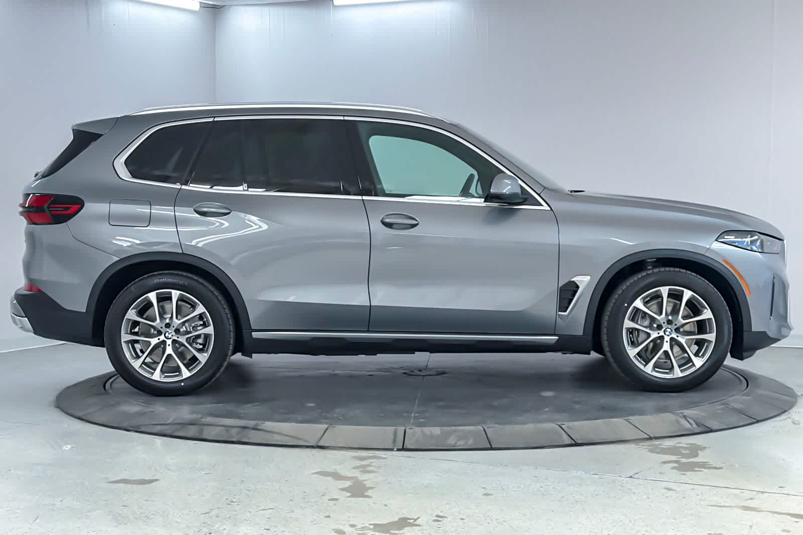 Thumbnail: 2026 BMW X5 - 8