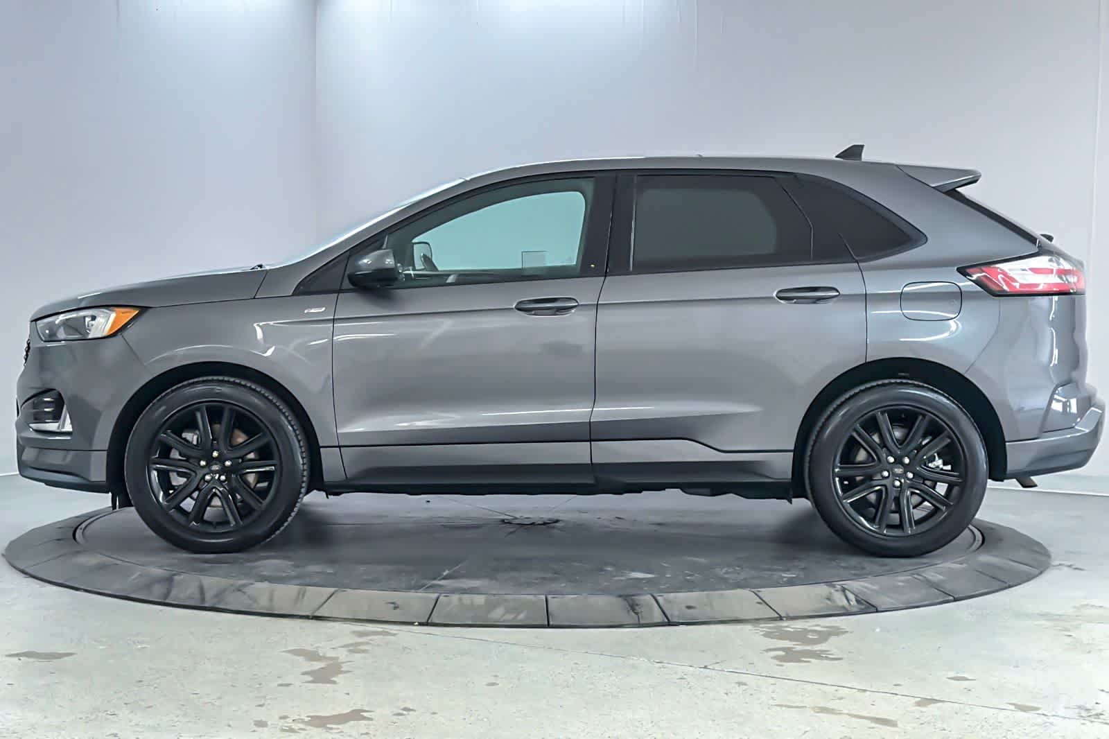 Thumbnail: 2022 Ford Edge - 5