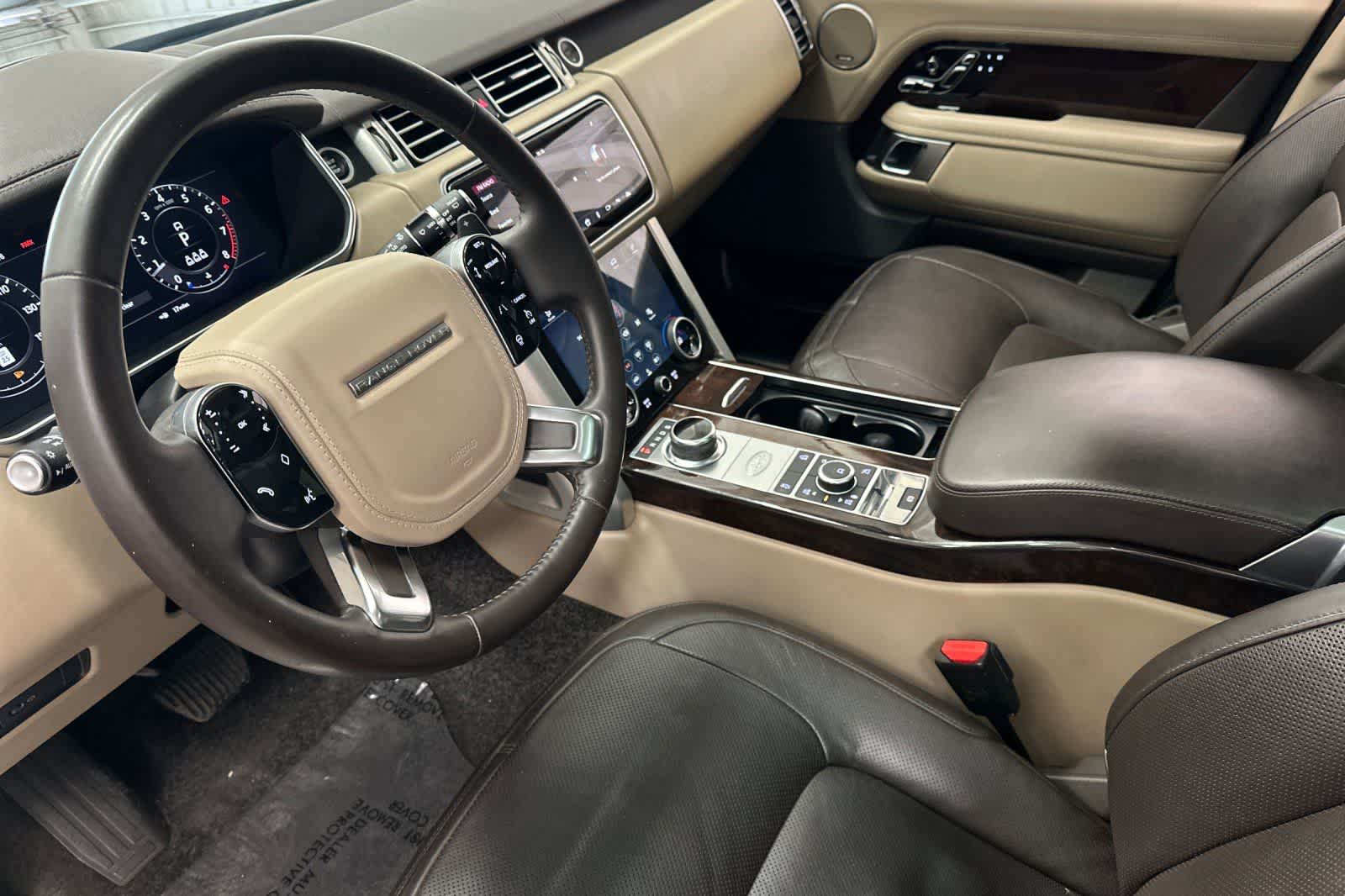 Thumbnail: 2020 Land Rover Range Rover - 11