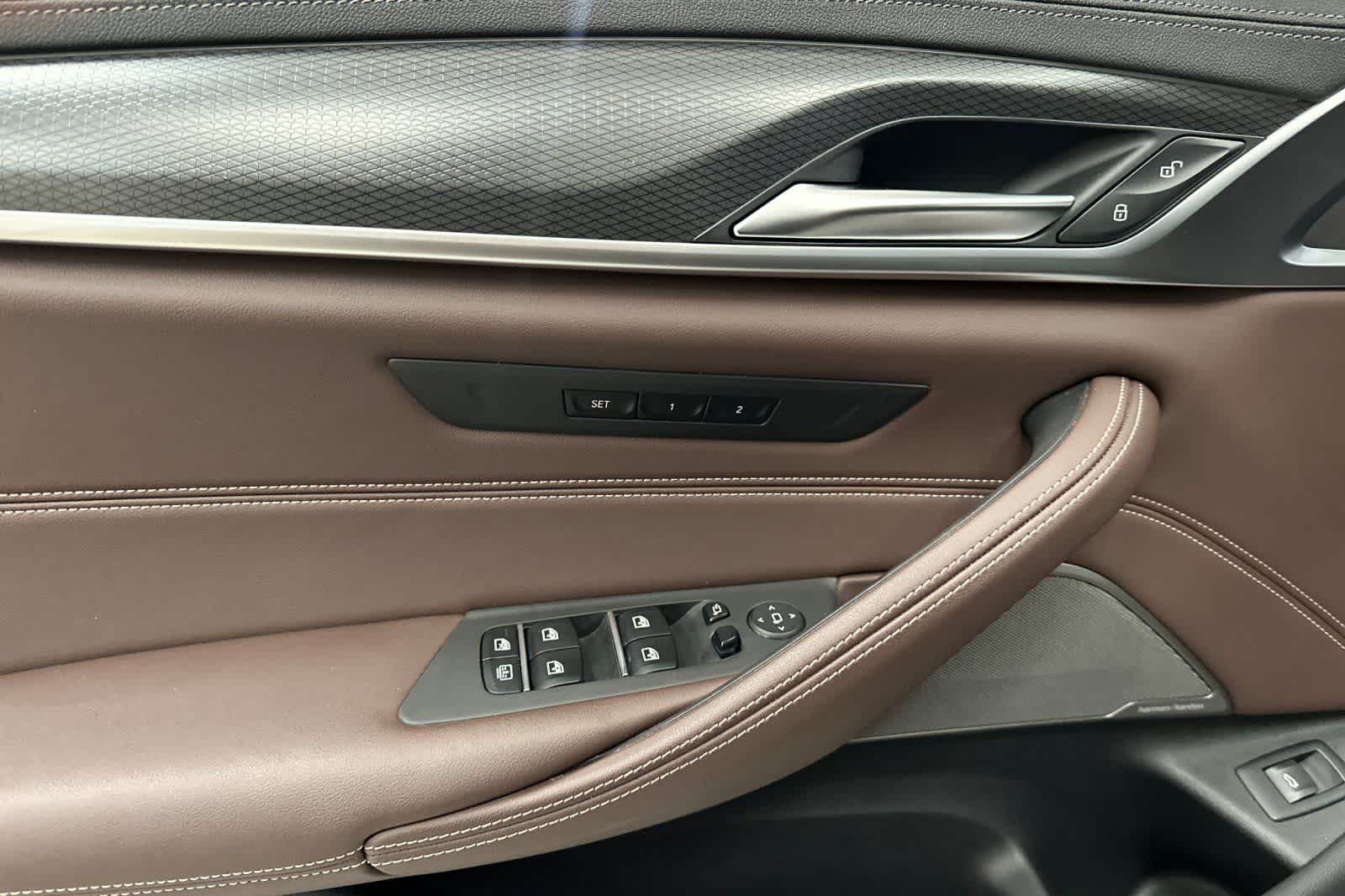 Thumbnail: 2023 BMW 5 Series - 12