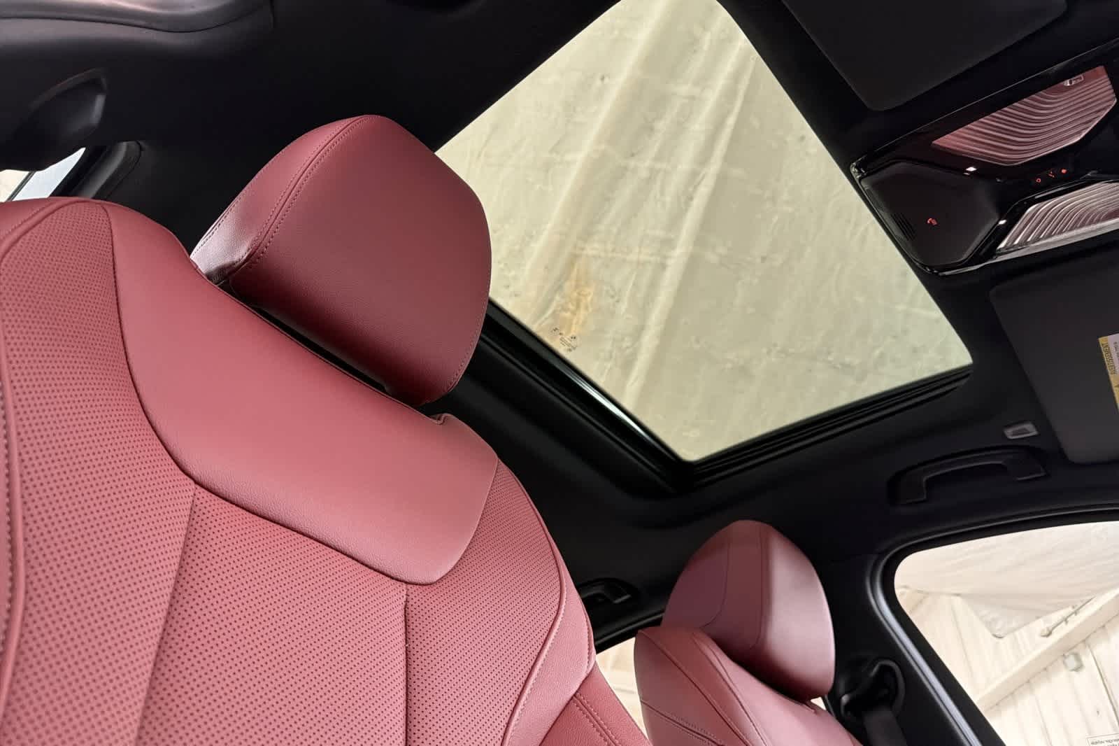 Thumbnail: 2026 BMW 3 Series - 16