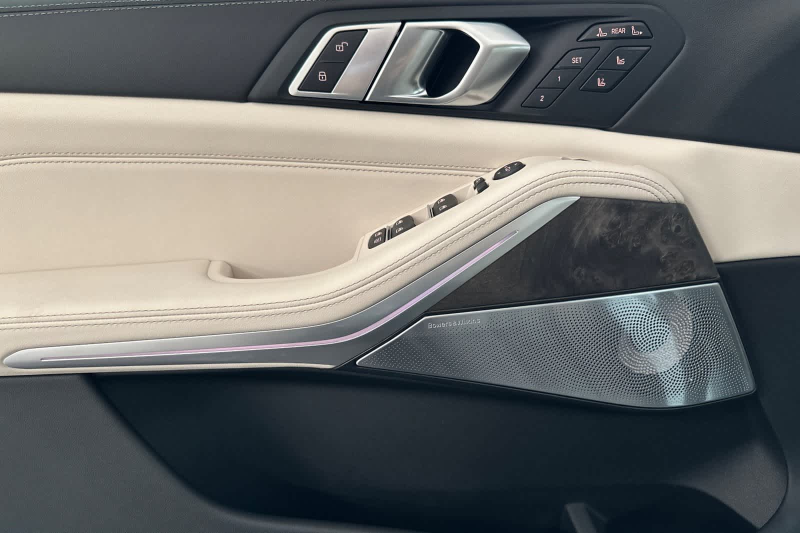 Thumbnail: 2026 BMW X7 - 12