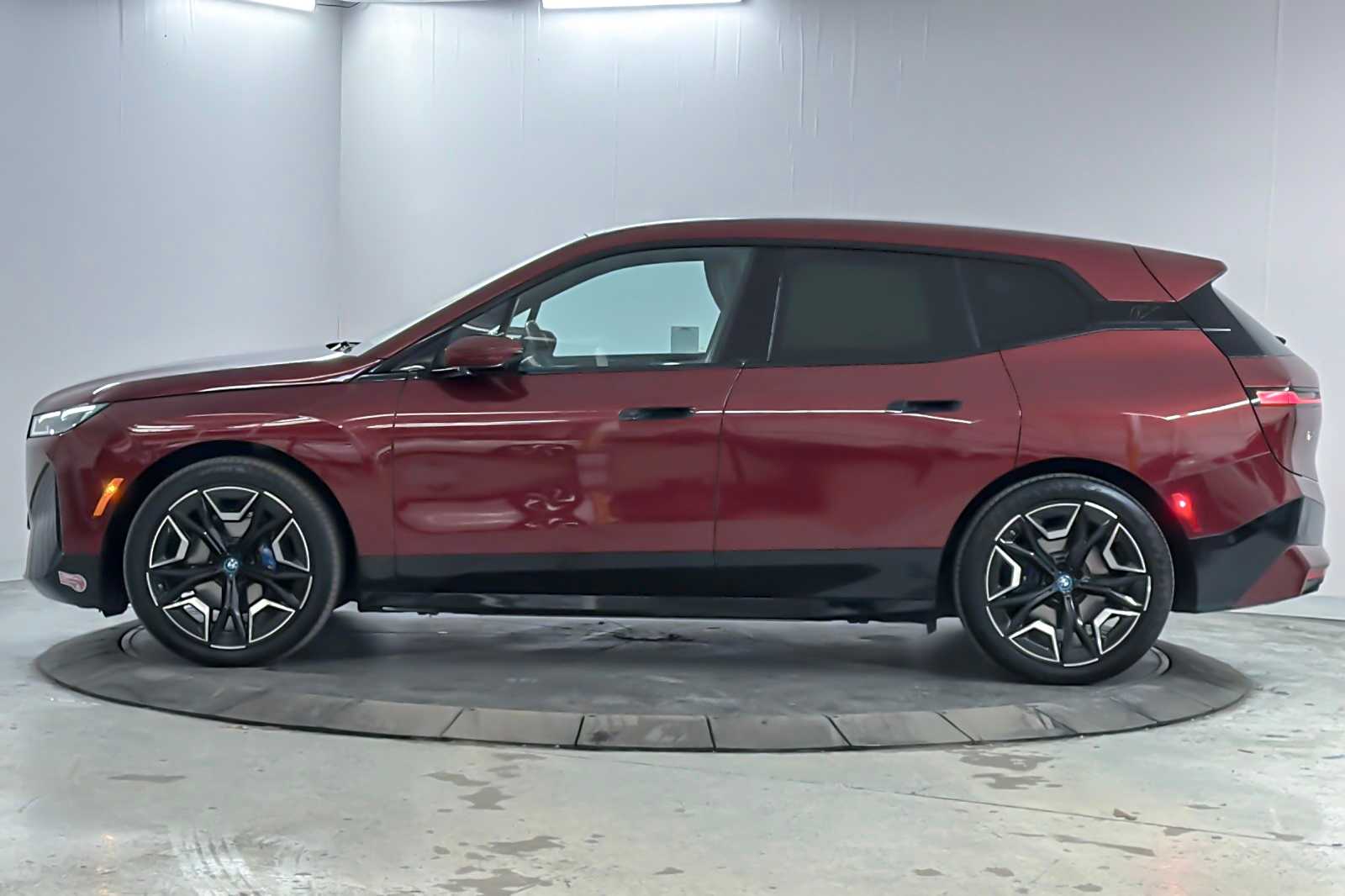 Thumbnail: 2023 BMW iX - 5