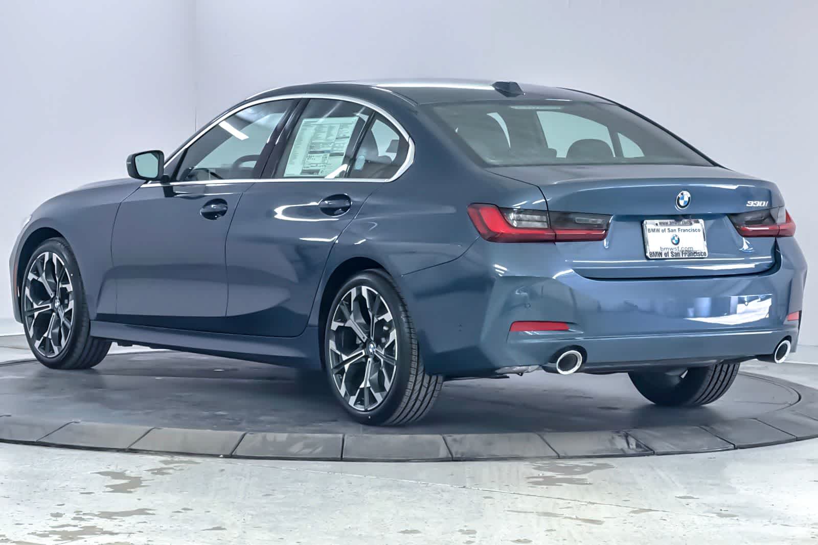 Thumbnail: 2026 BMW 3 Series - 6