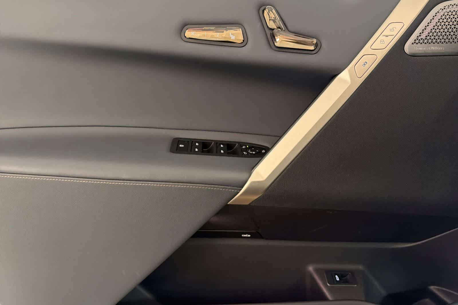 Thumbnail: 2023 BMW iX - 12