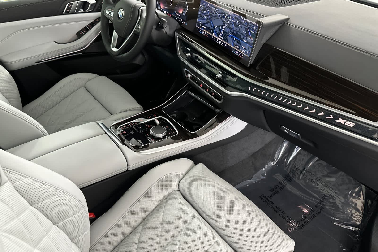 Thumbnail: 2026 BMW X5 - 16