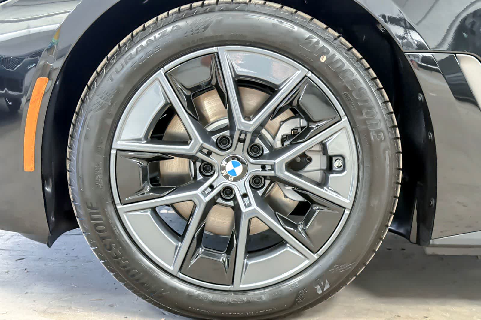 Thumbnail: 2026 BMW i4 - 24