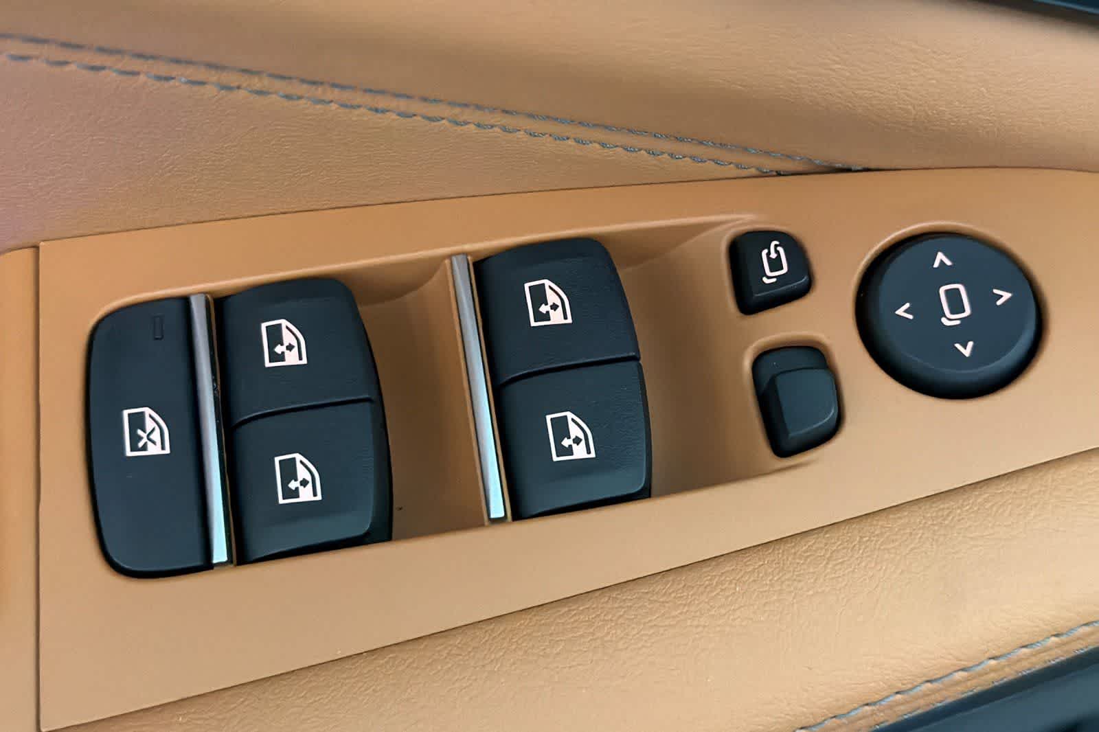 Thumbnail: 2026 BMW X5 - 13