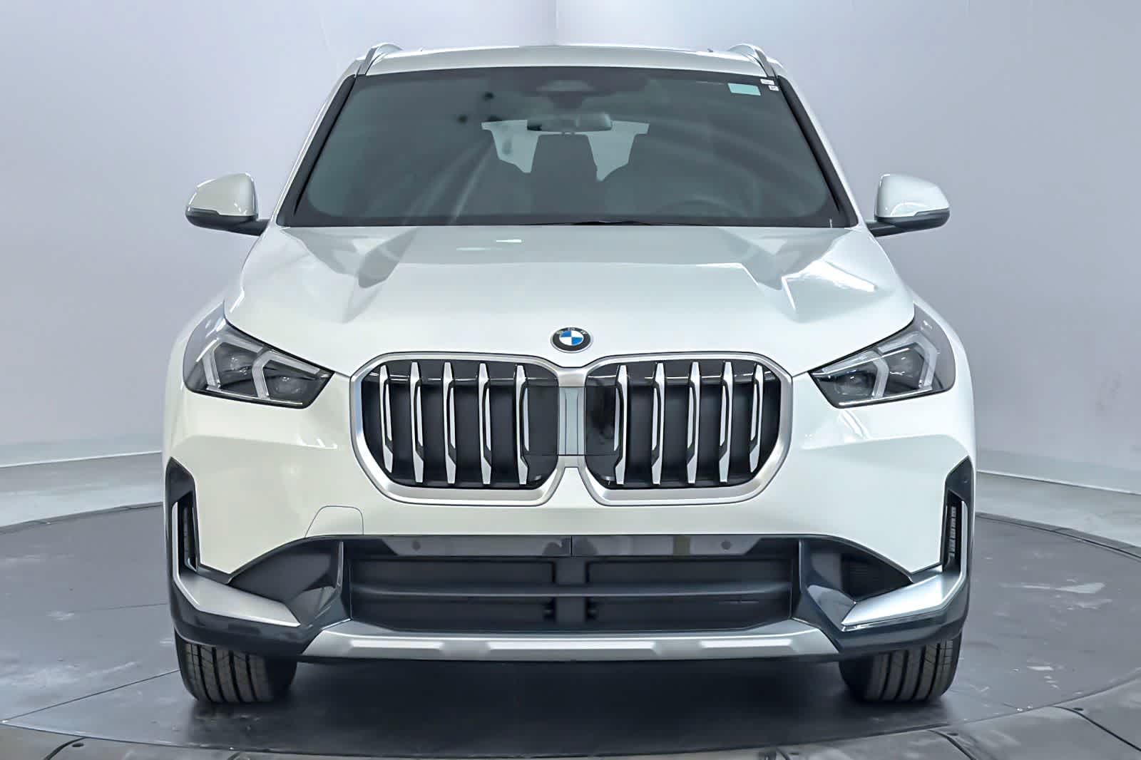 Thumbnail: 2026 BMW X1 - 10