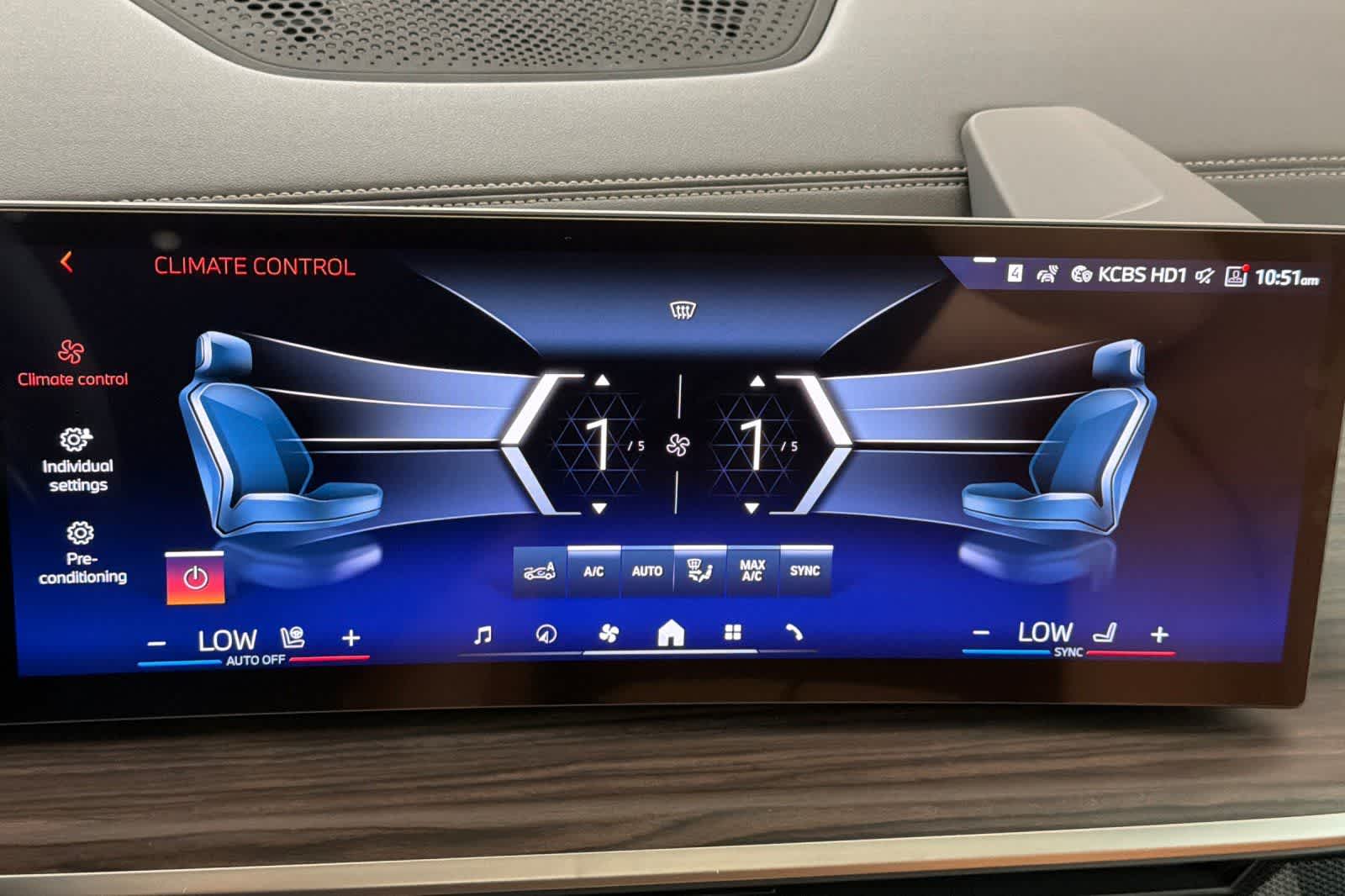 Thumbnail: 2026 BMW X5 - 21