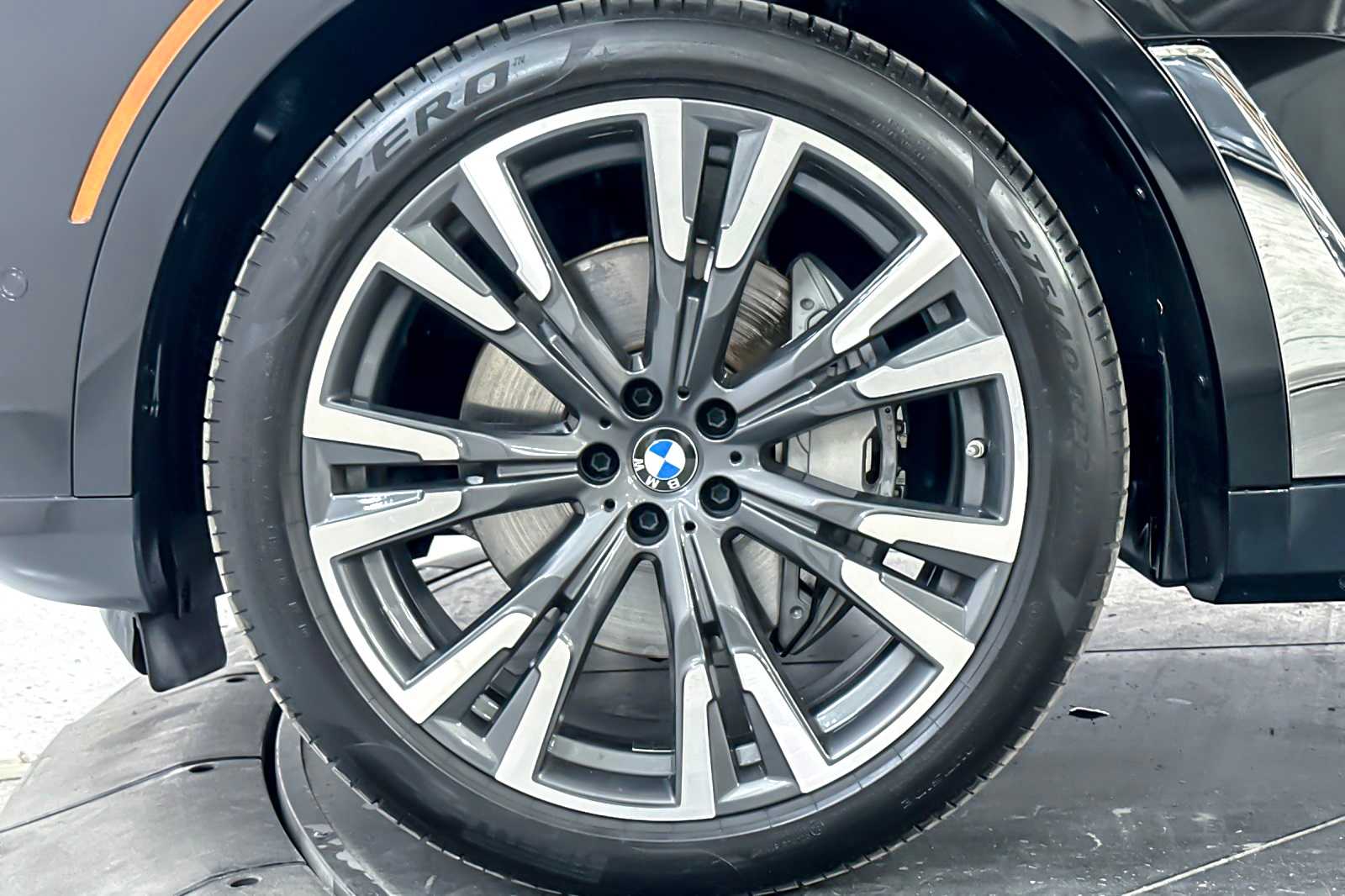 Thumbnail: 2024 BMW X7 - 27