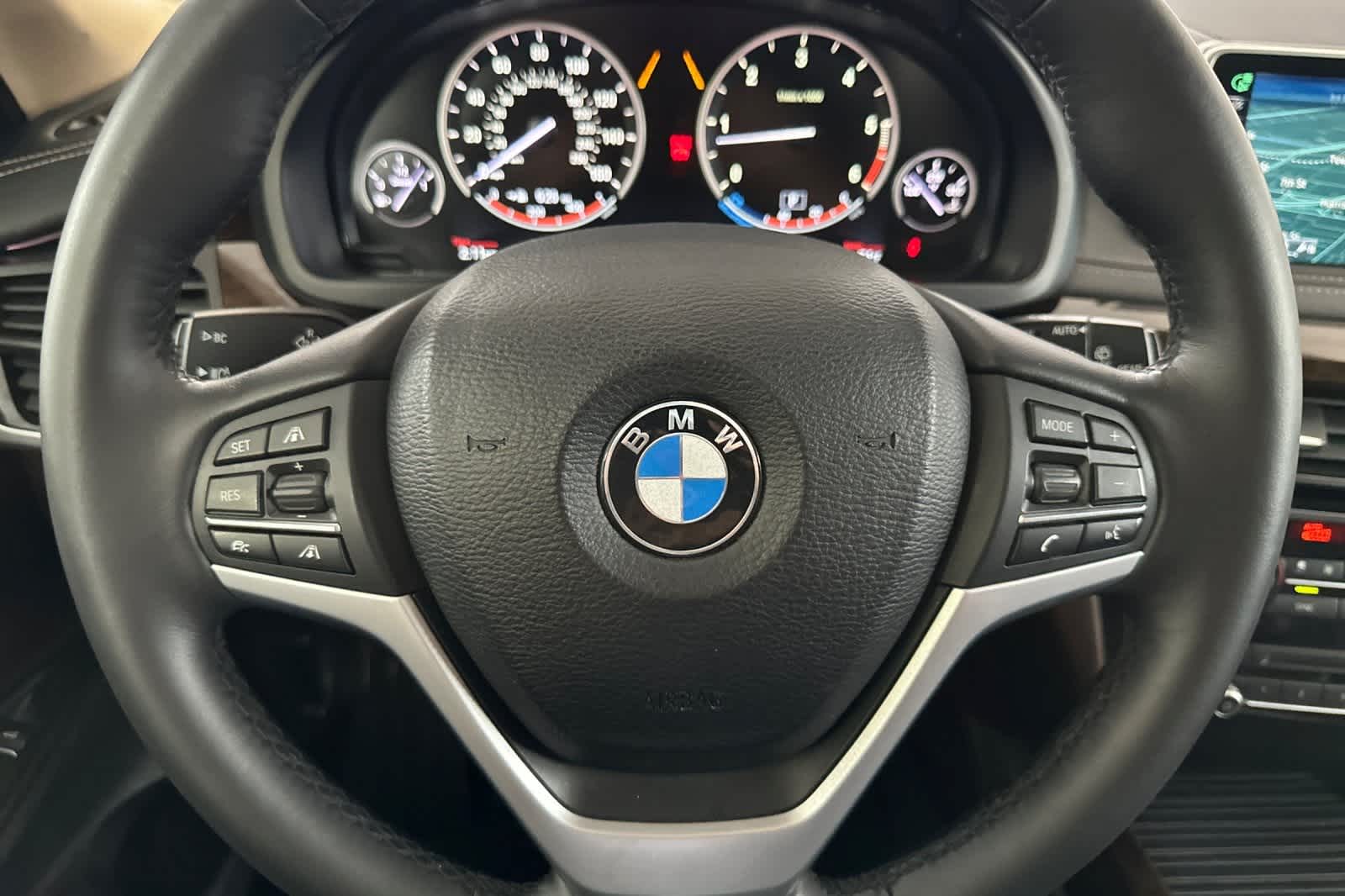 Thumbnail: 2015 BMW X5 - 24