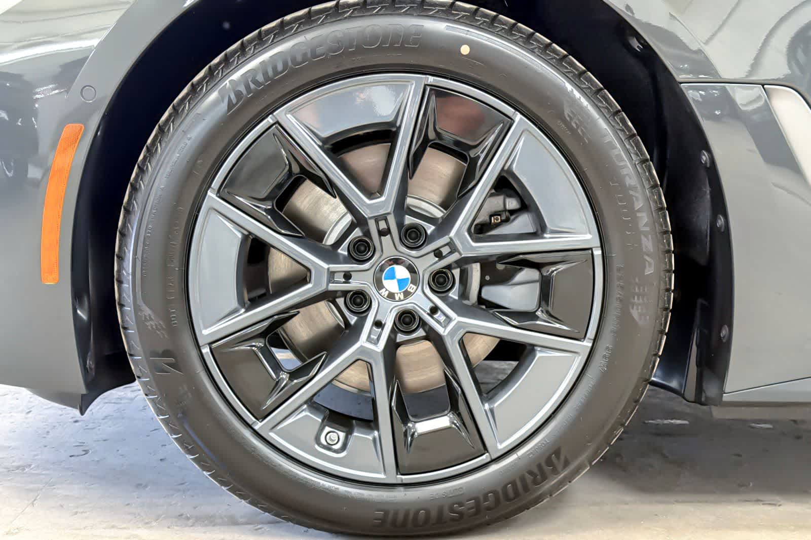 Thumbnail: 2026 BMW i4 - 25