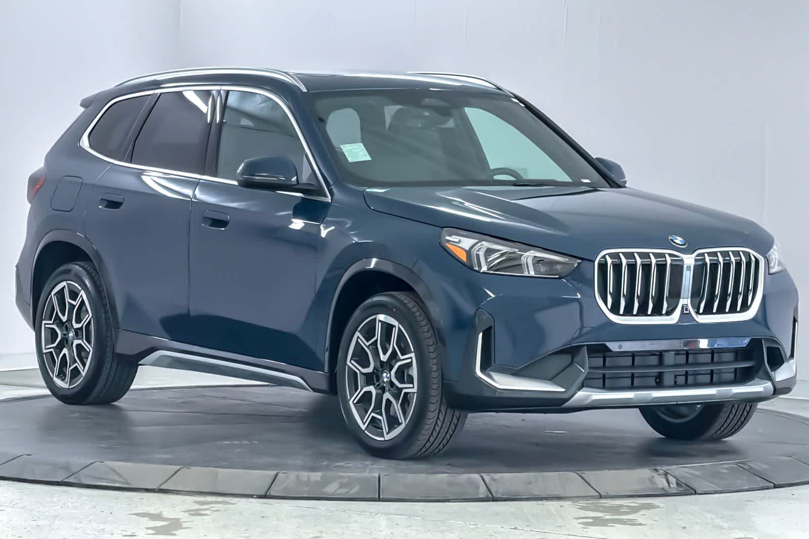 Thumbnail: 2026 BMW X1 - 9