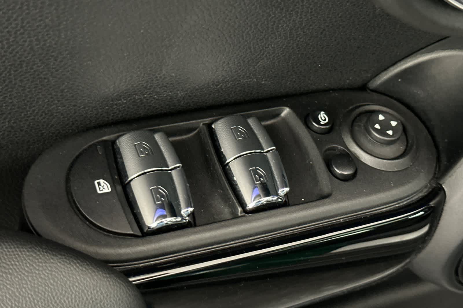 Thumbnail: 2023 MINI Cooper Hardtop - 13