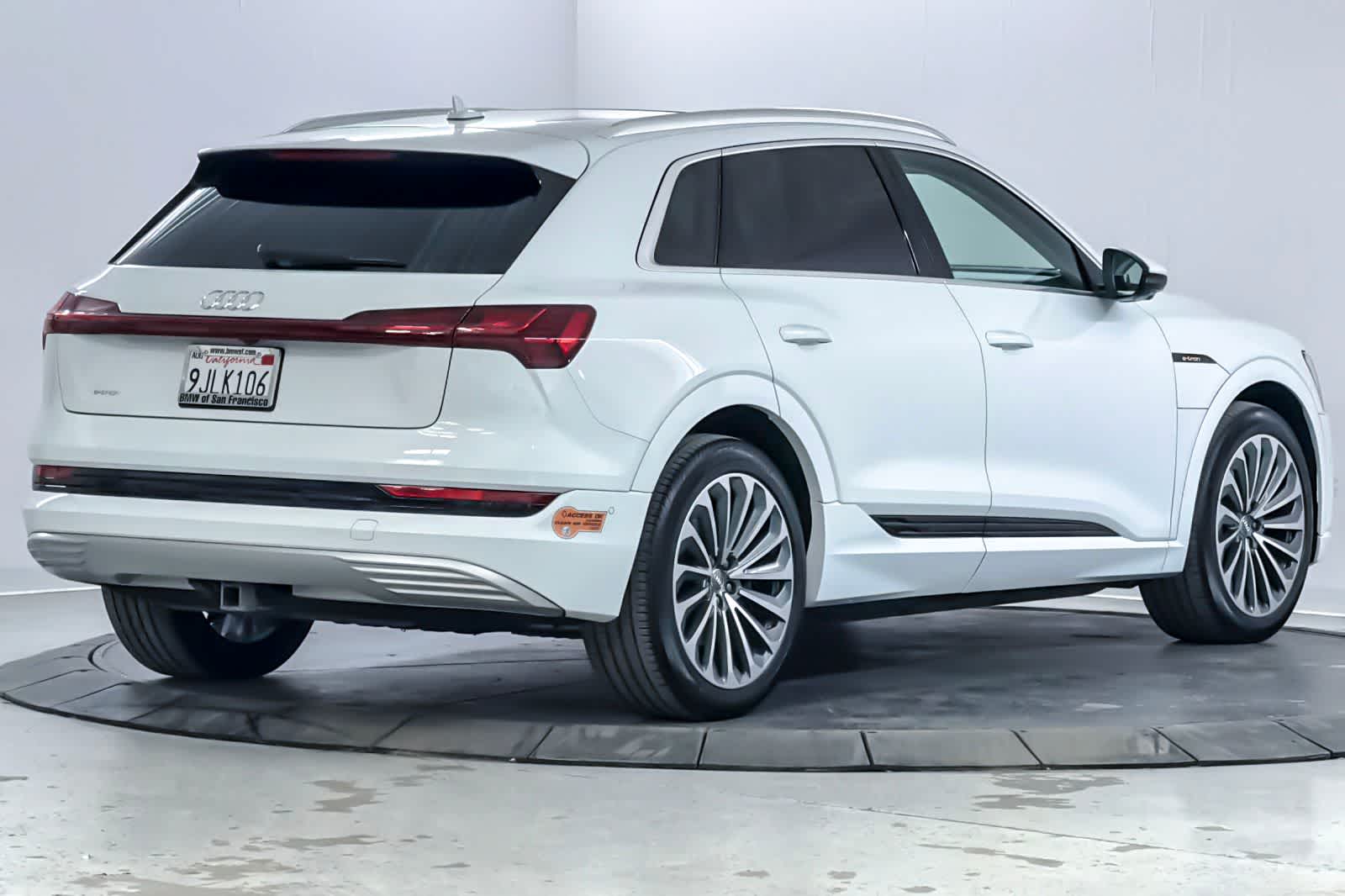Thumbnail: 2019 Audi e-tron - 2
