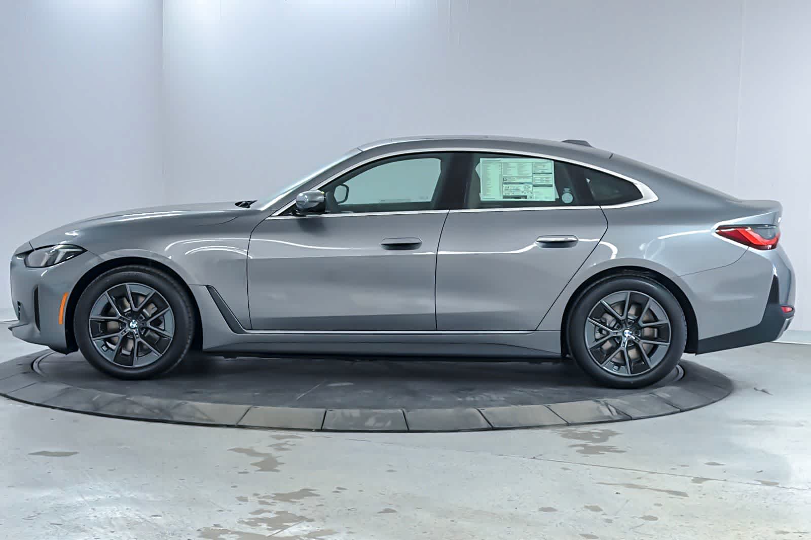 Thumbnail: 2026 BMW i4 - 5