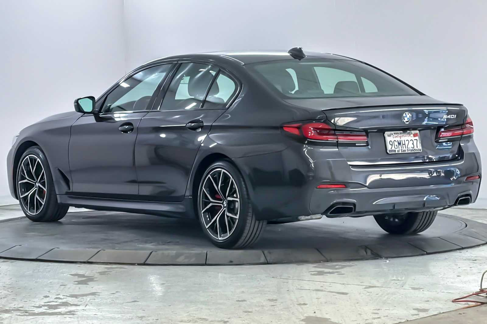 Thumbnail: 2023 BMW 5 Series - 6