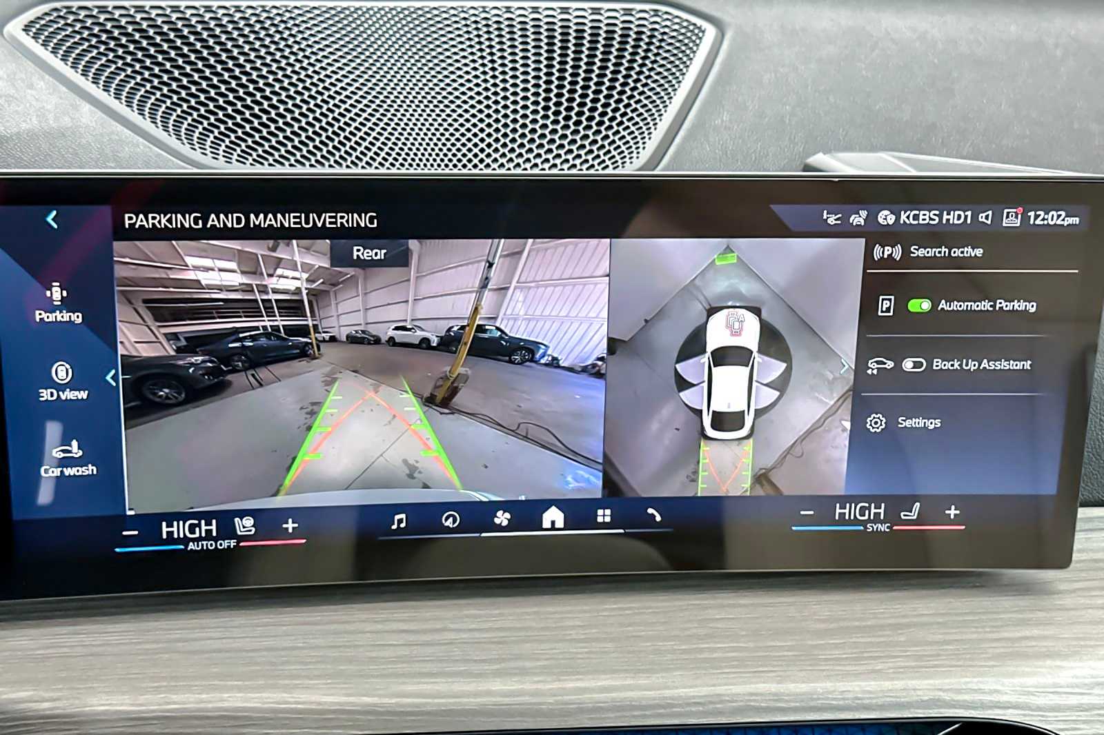 Thumbnail: 2025 BMW i4 - 19