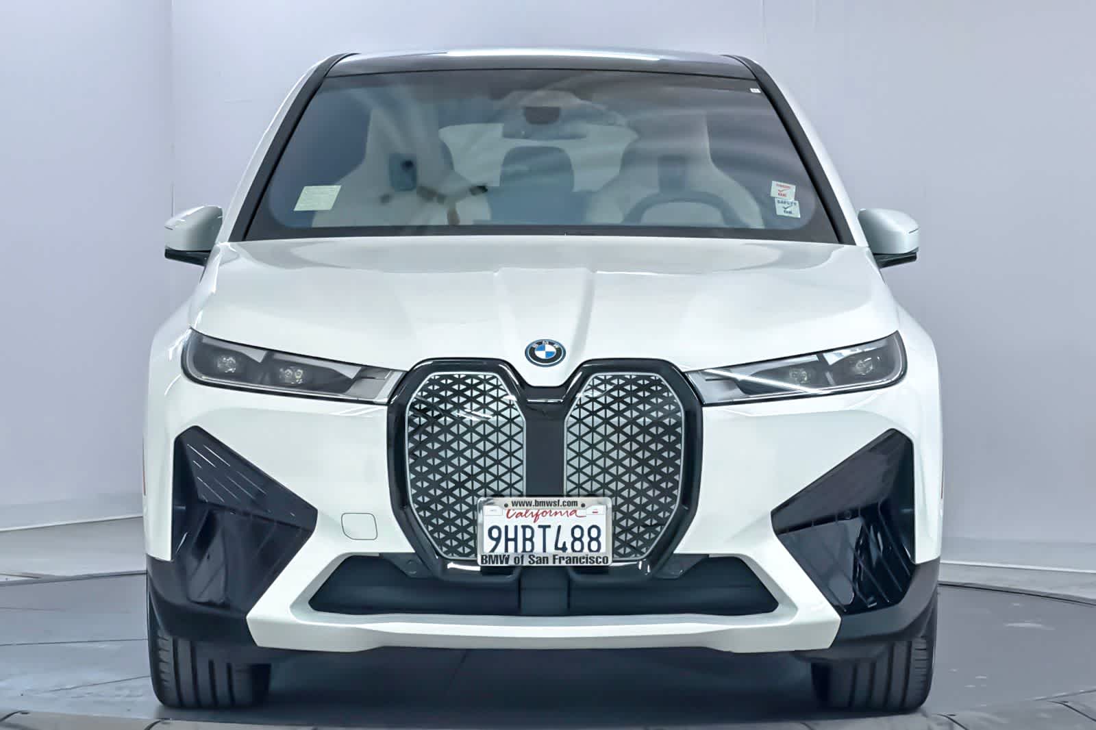 Thumbnail: 2024 BMW iX - 10