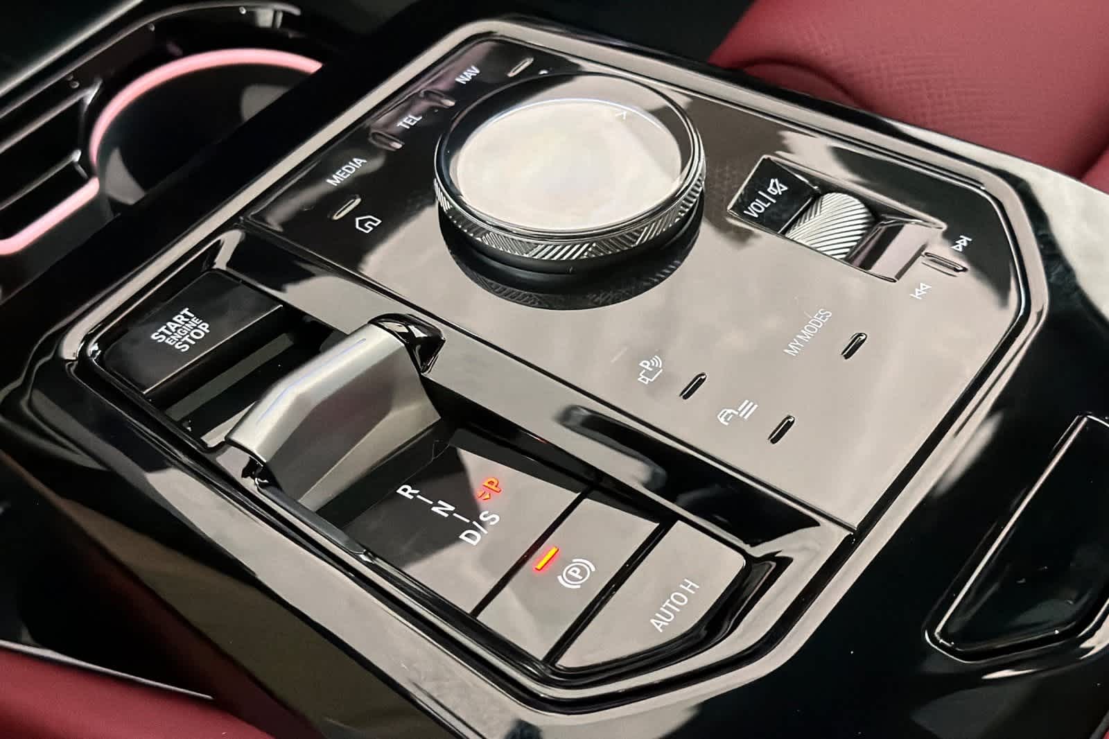 Thumbnail: 2026 BMW 5 Series - 21