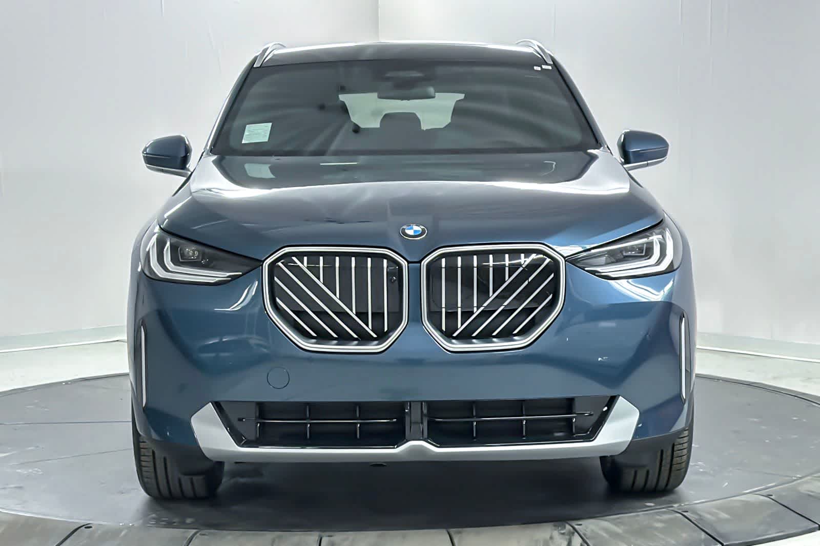 Thumbnail: 2026 BMW X3 - 10