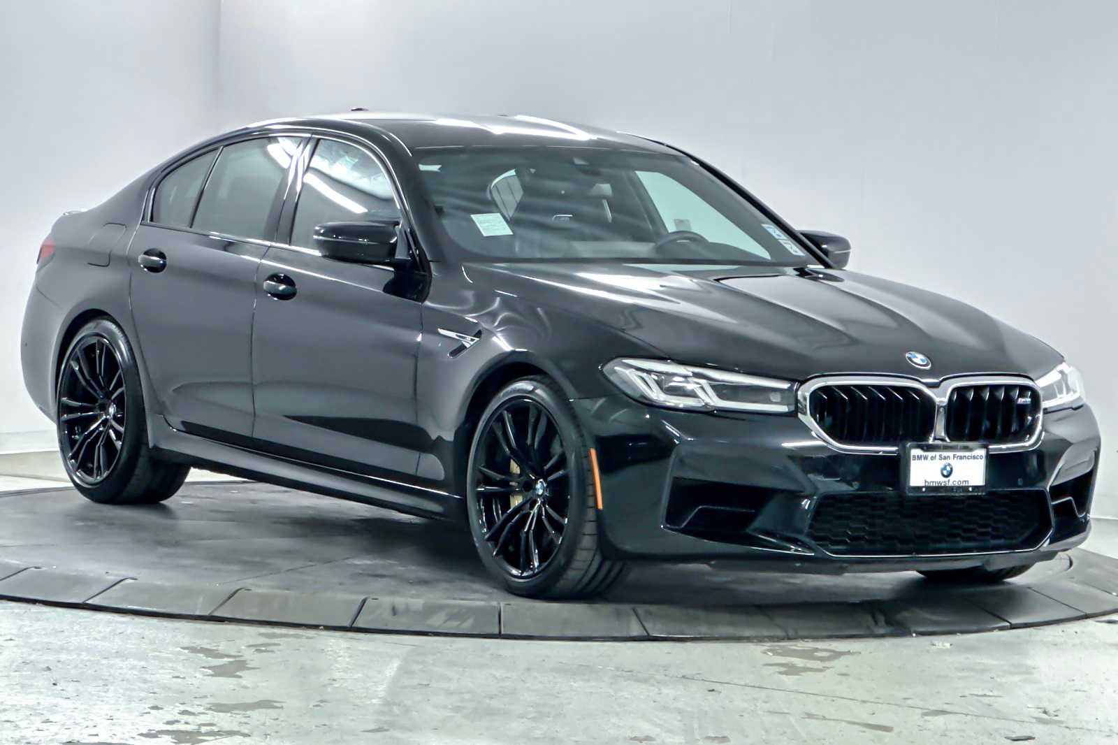 Thumbnail: 2023 BMW M5 - 9