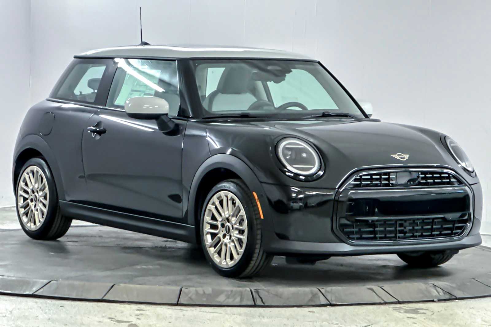 Thumbnail: 2025 MINI Cooper Hardtop - 9