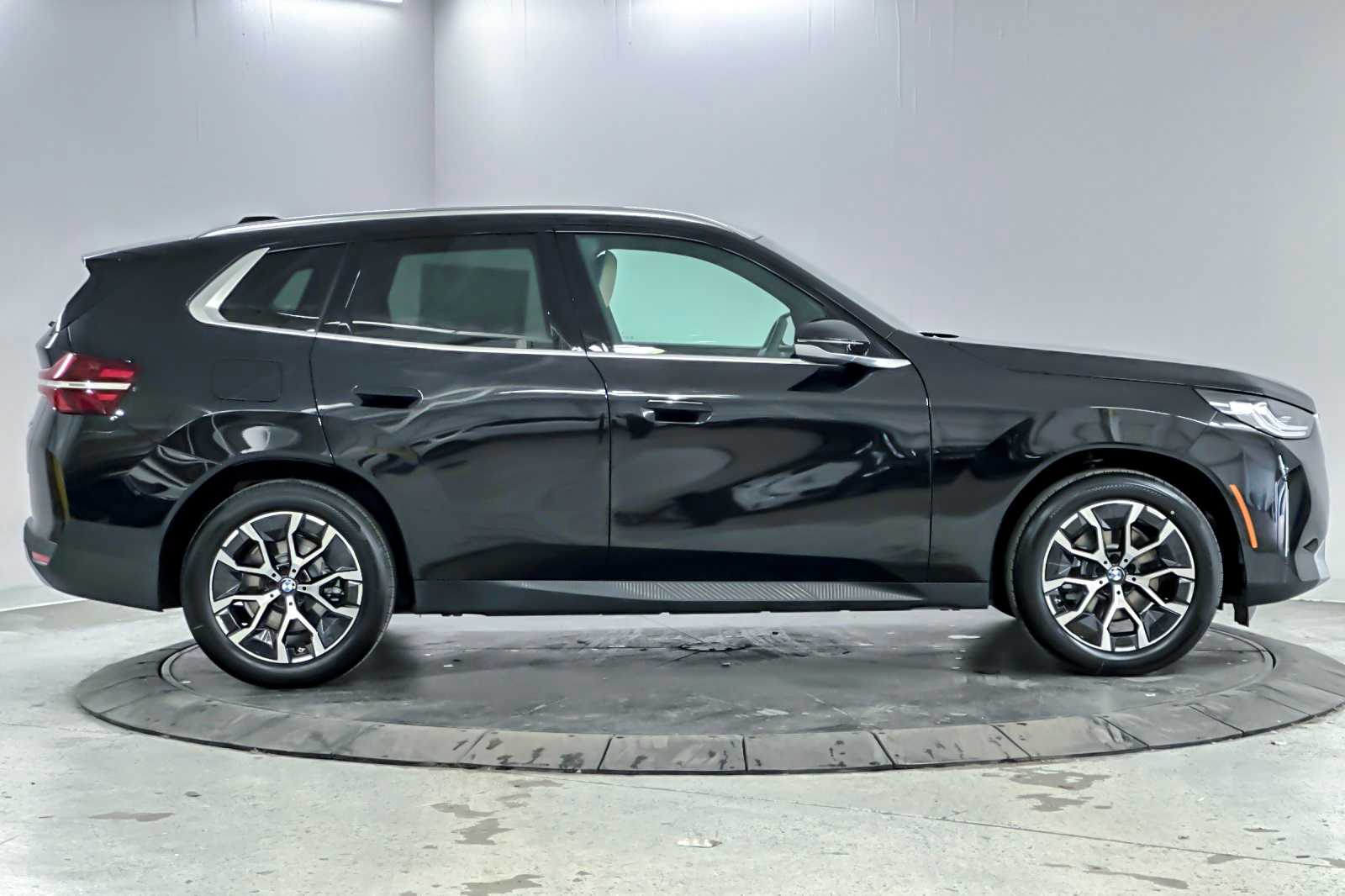 Thumbnail: 2026 BMW X3 - 8